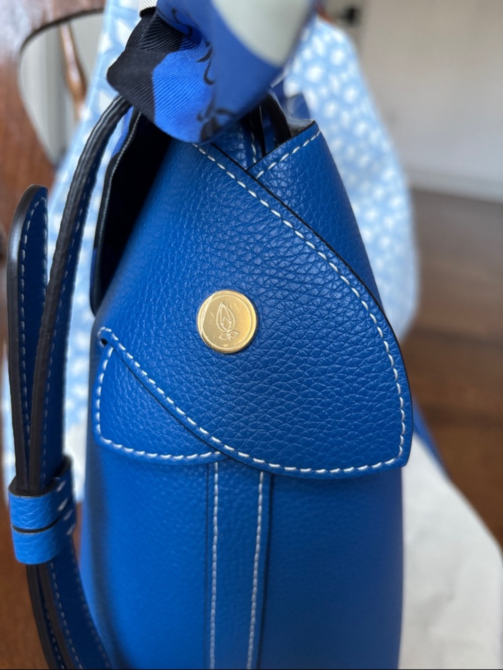 Medium Swann Top-Handle Shoulder Bag in Cobalt Blue - Picture 10 of 13